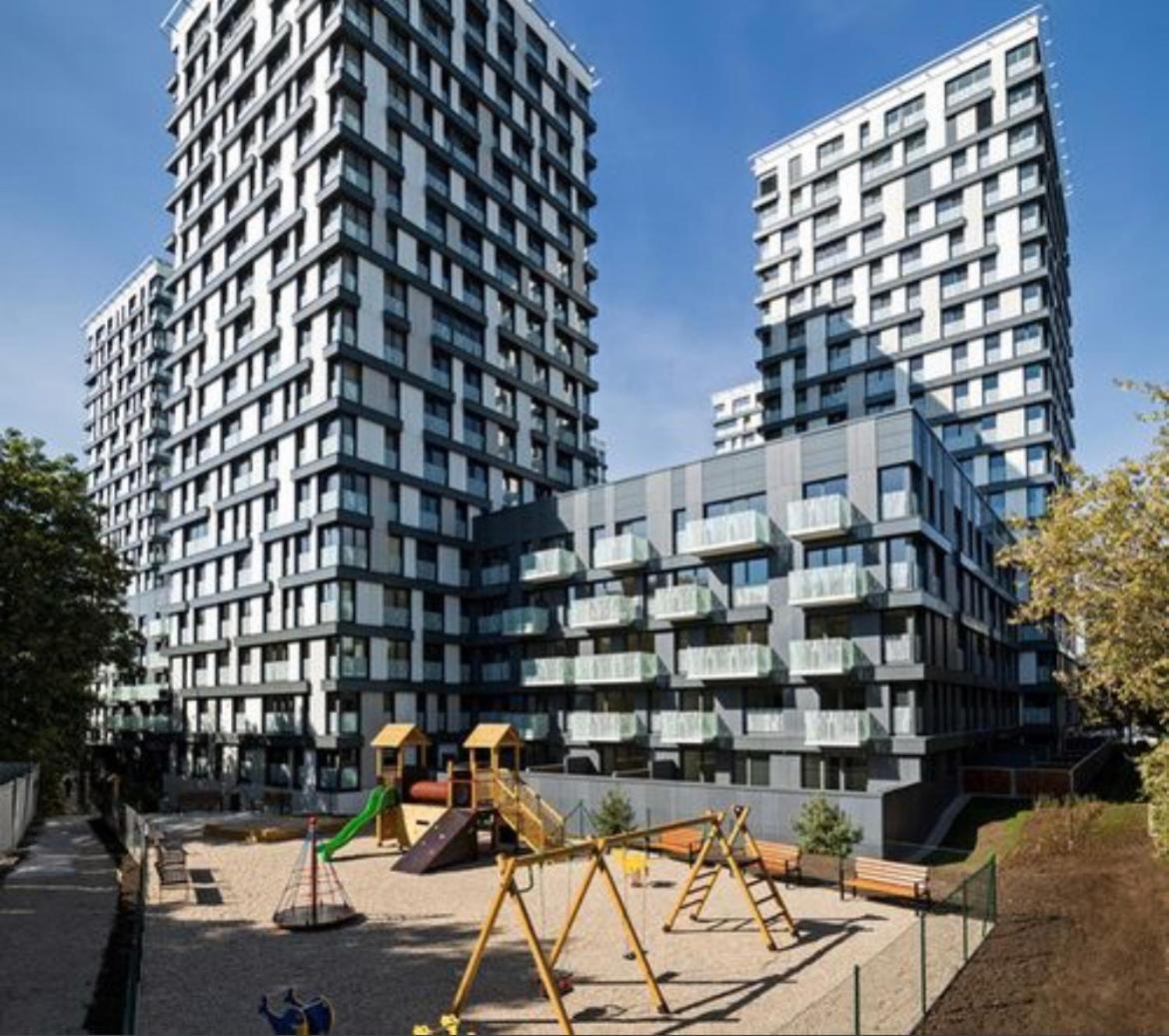 Garden Tower - Parking Apartamento Praga